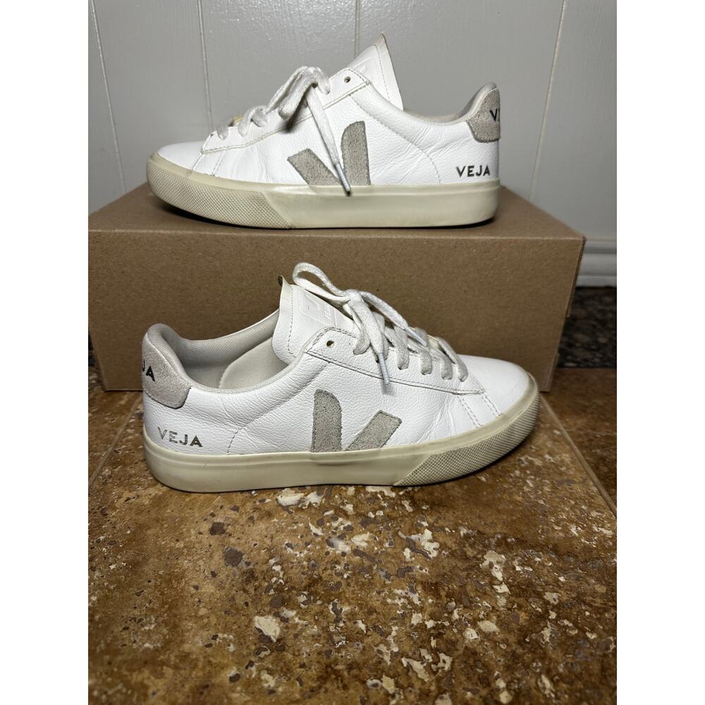 Veja Campo Sneakers White/ Grey Trim Leather Size 7- Women’s